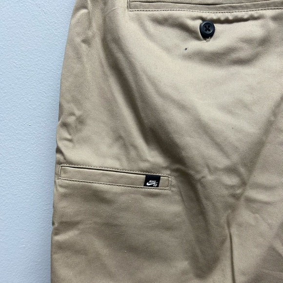 Nike SB Chino Short - Picture 3 of 4